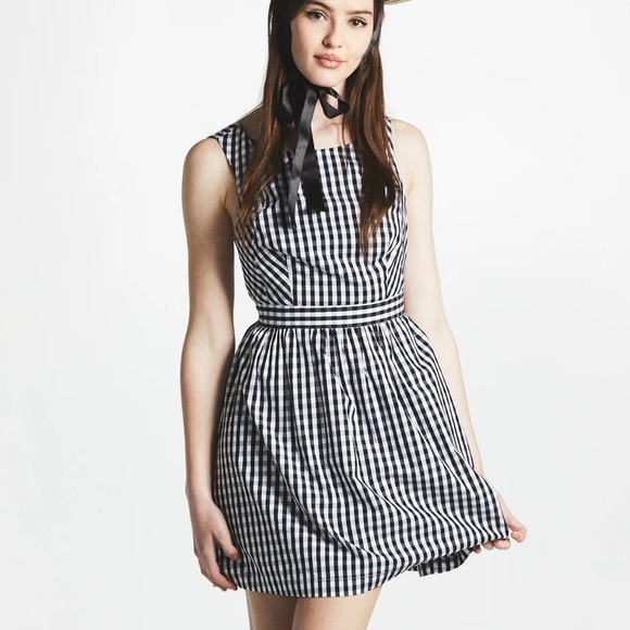 🖤 L'ecole des Femmes Gingham Bow Backless Dress NWT 🖤 - Picture 2 of 6